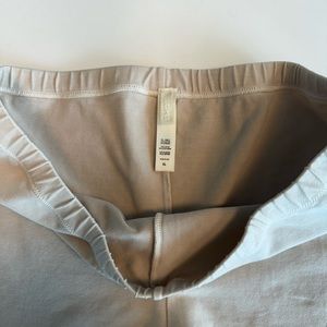 Skims outdoor shorts: bone